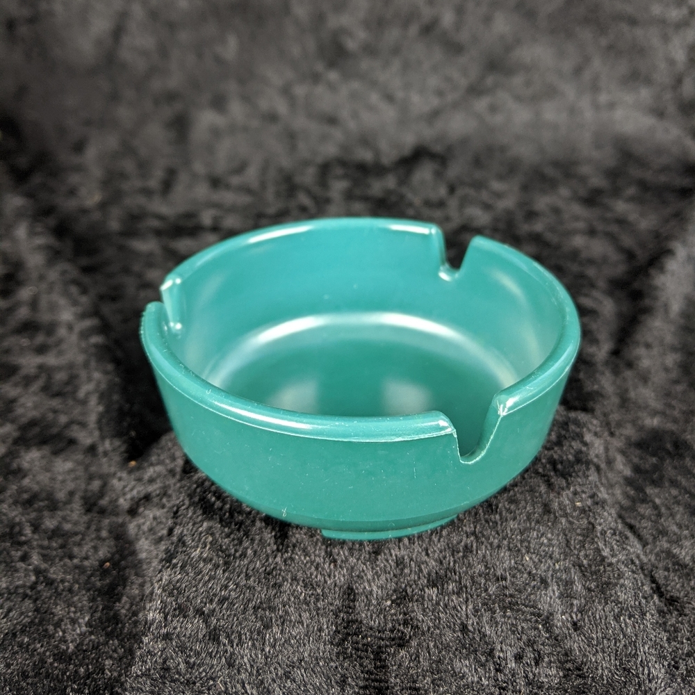 Vintage Ges-line 301 melamine evergreen ashtray made in the USA